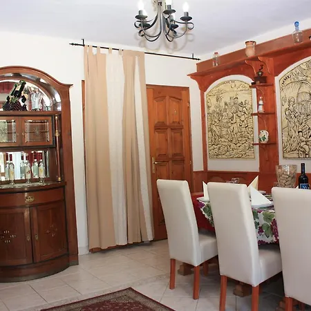 Leanyka Vendeghaz Гостевой дом 4*