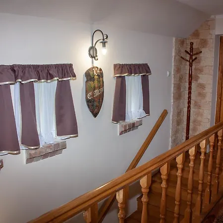 Leanyka Vendeghaz Guest house Eger